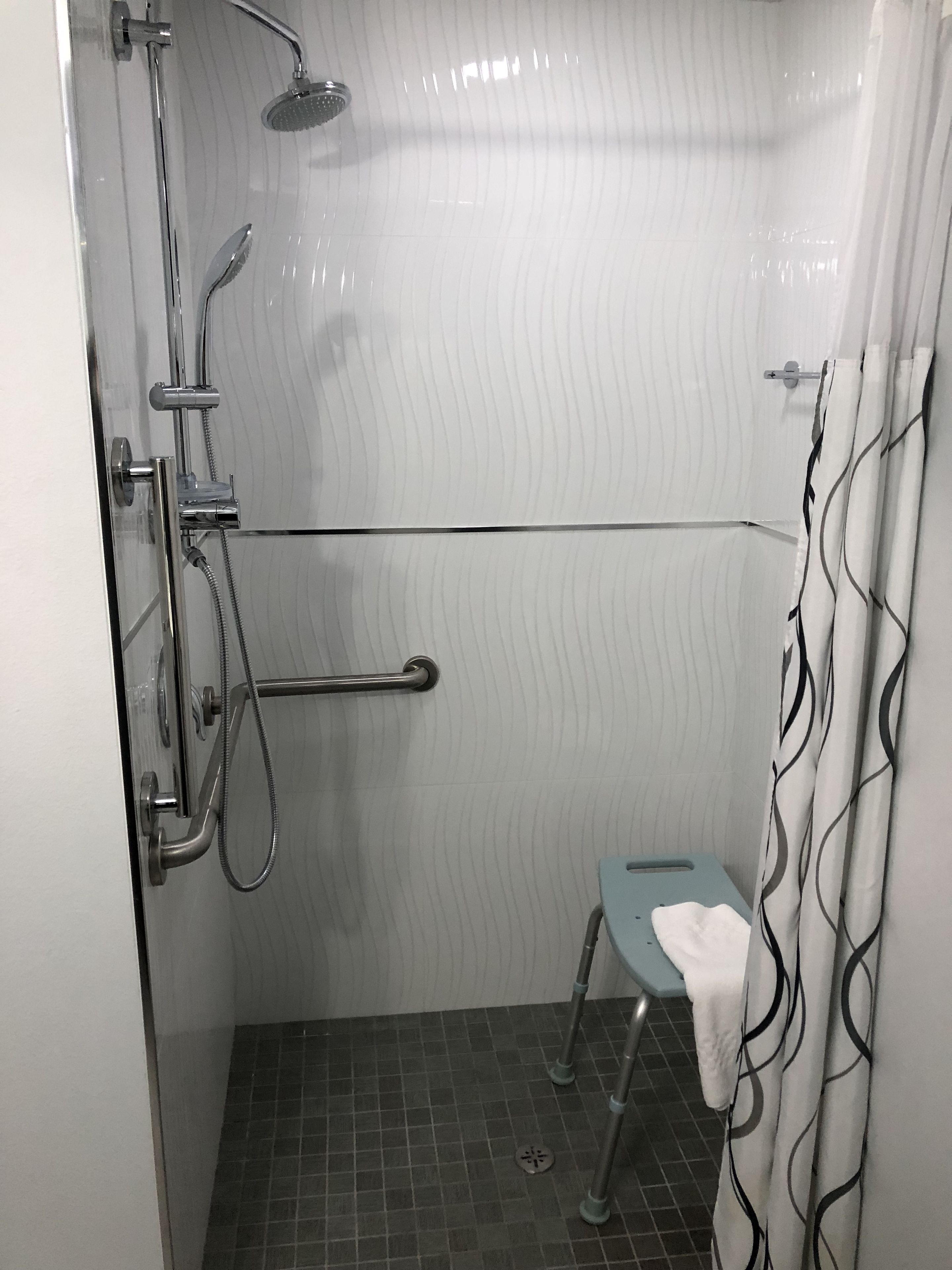 Shower kamar mandi