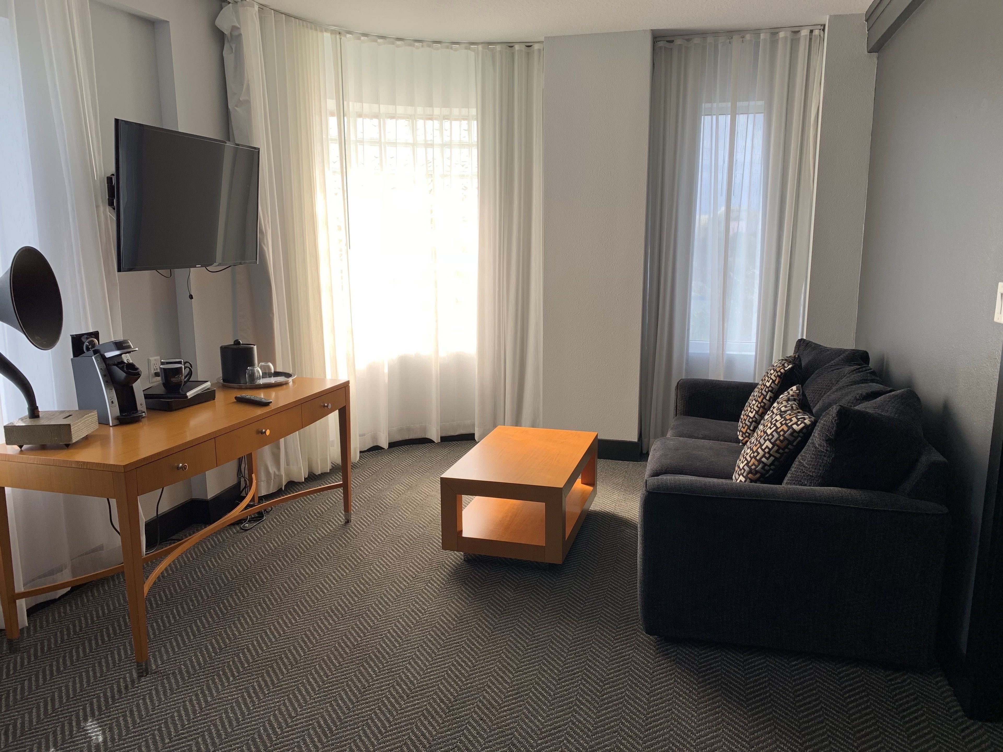 suite, 1 king bed (one bedroom king suite) | living area | flat-screen tv, pay films