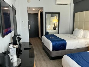 เครื่องนอนระดับพรีเมียม, ตู้นิรภัยในห้องพัก