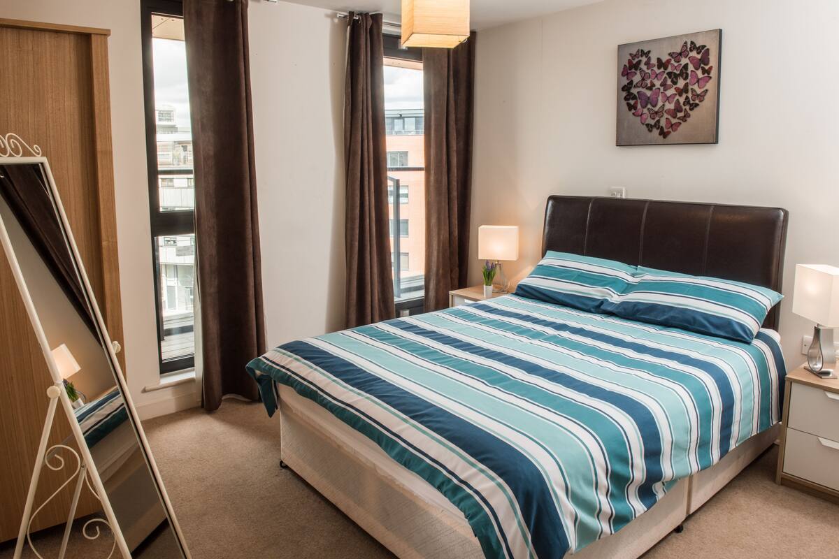 Superior-Apartment, 2 Schlafzimmer, barrierefrei, Küche (I) | 1 Schlafzimmer, hochwertige Bettwaren, Schreibtisch