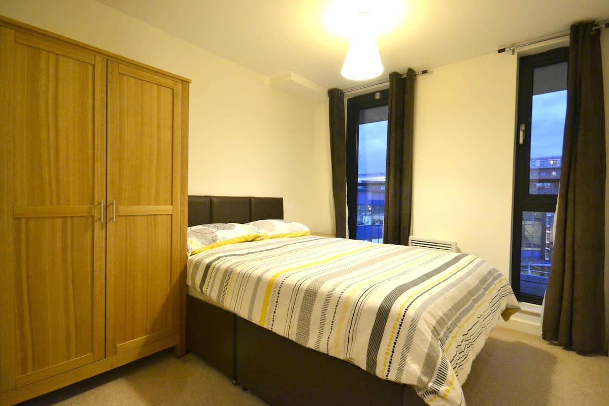 Superior-Apartment, 2 Schlafzimmer, barrierefrei, Küche (K) | 1 Schlafzimmer, hochwertige Bettwaren, Schreibtisch