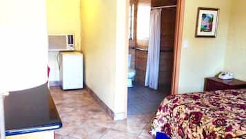 Schreibtisch, kostenloses WLAN, Rollstuhlgeeignet