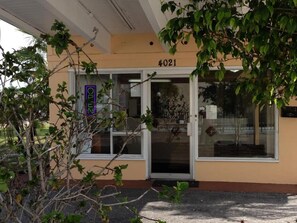 Exterior - Cadillac Motel (Sarasota)