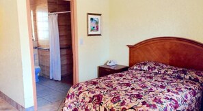 Desk, free WiFi, wheelchair access - Cadillac Motel (Sarasota)