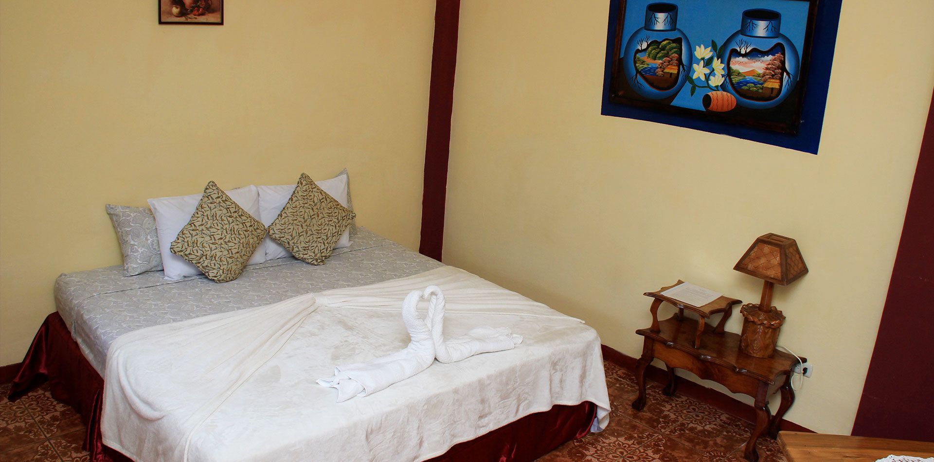 Habitación doble de uso individual | Escritorio y internet por cable gratis 