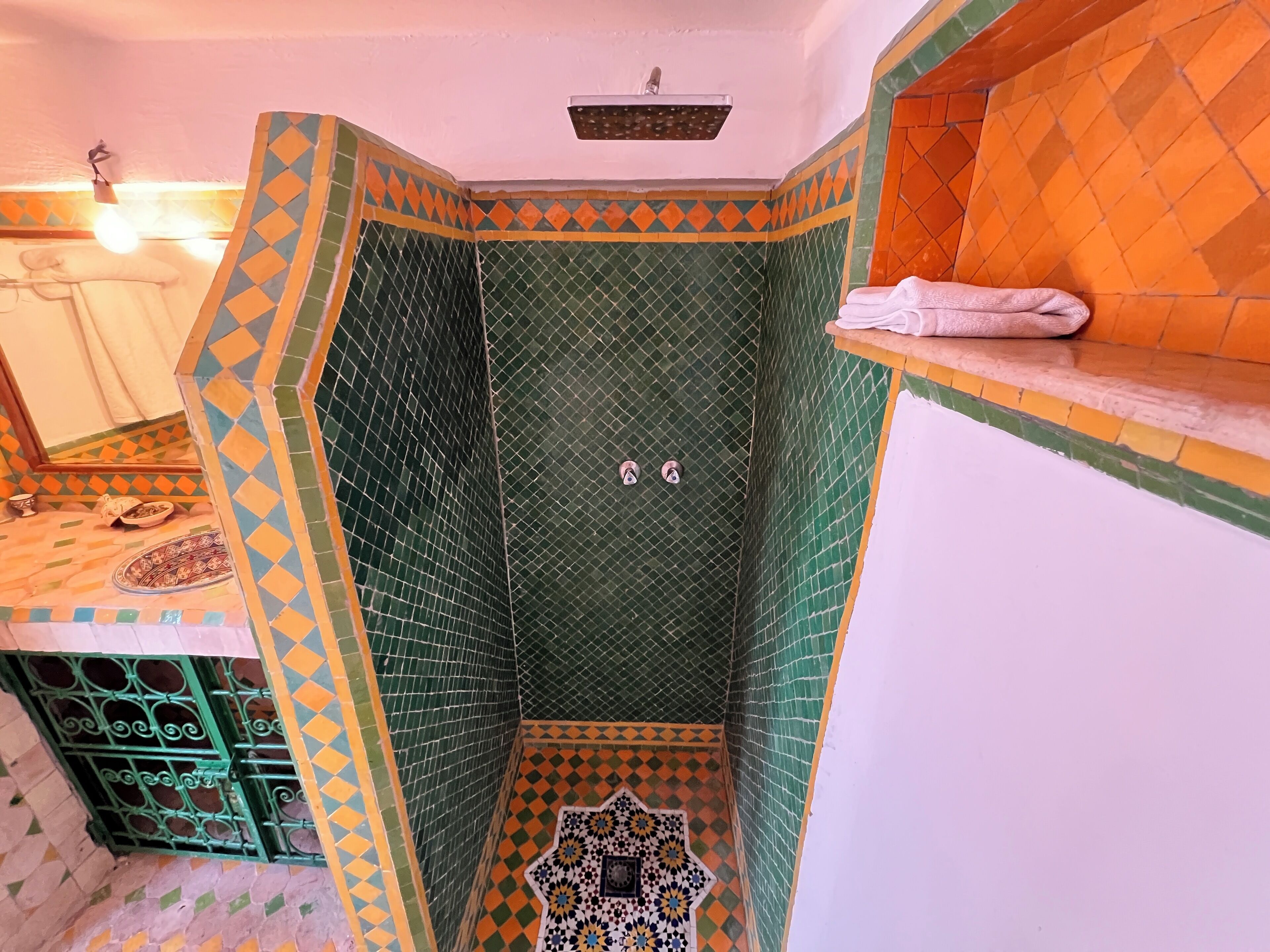 全景雙人房 | 高級寢具、客房內保險箱、獨特裝潢、布置獨特