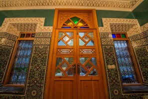 Serveert ontbijt en diner, Marokkaanse gerechten