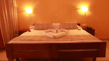 Familienzimmer, Verbindungszimmer | Kostenlose Minibar, Bügeleisen/Bügelbrett, kostenlose Babybetten