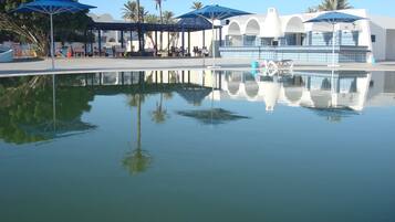 Indoor pool, outdoor pool