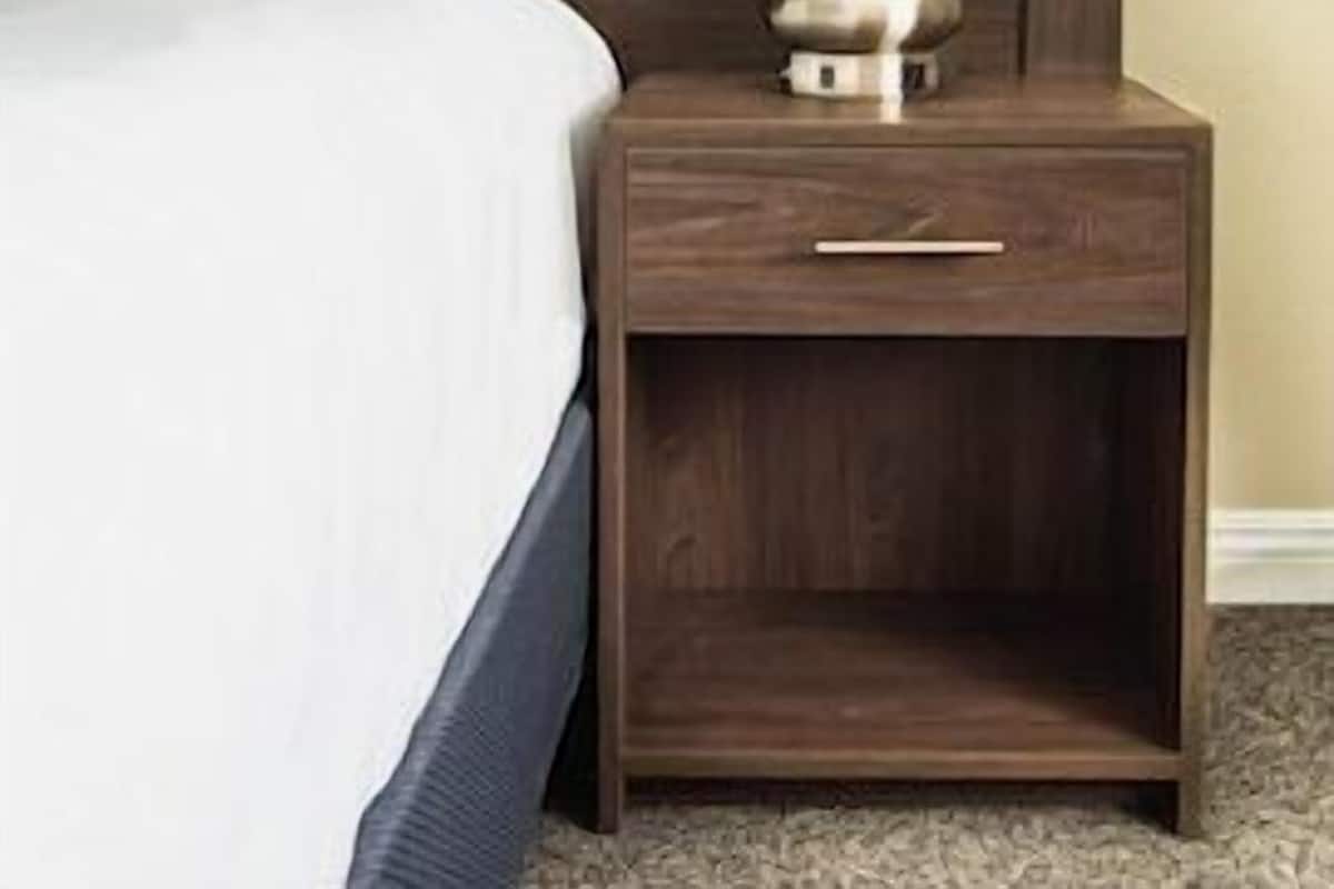 Pillowtop beds, desk, laptop workspace, free WiFi