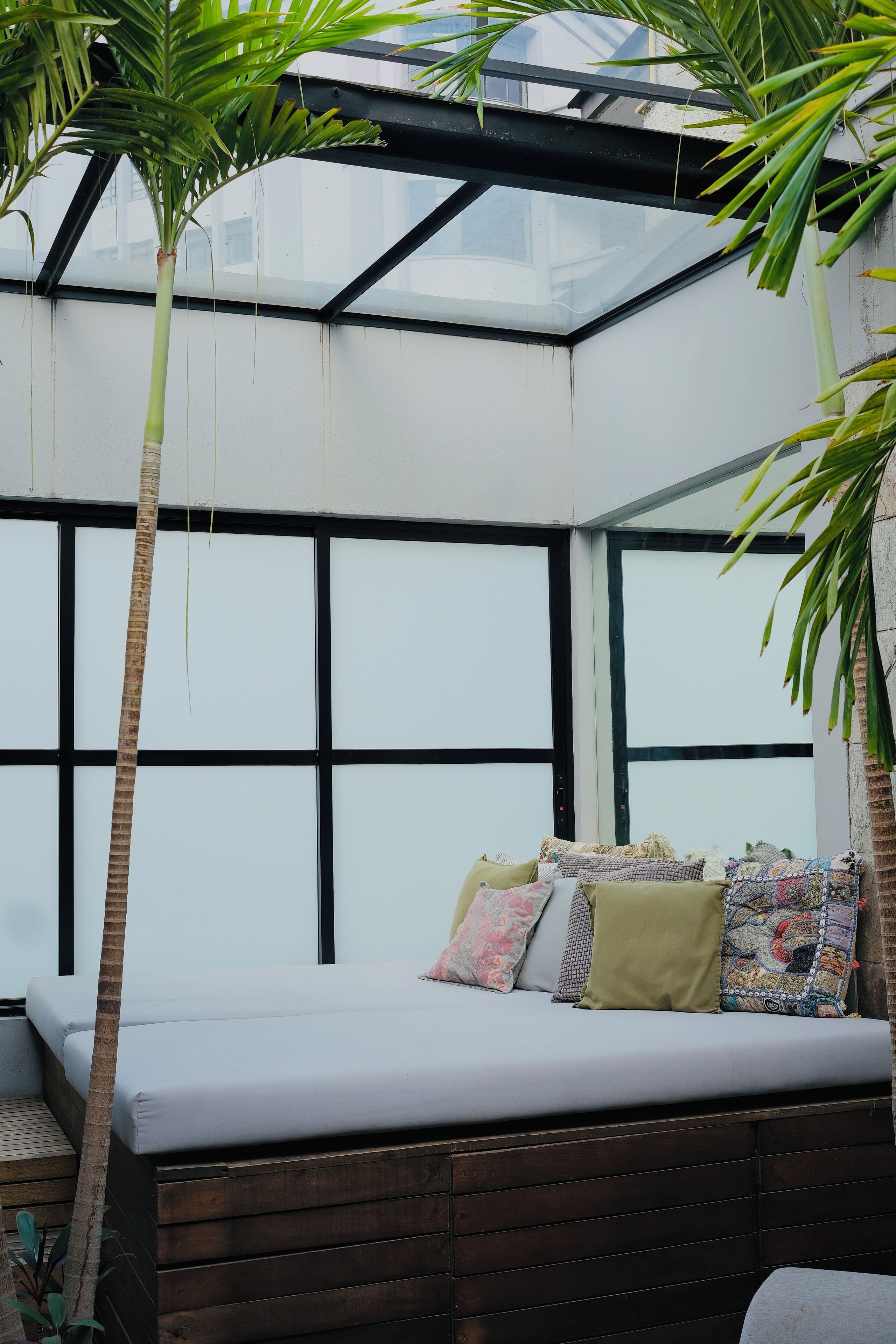 Televisión de pantalla plana de 40 pulgadas con canales por cable 