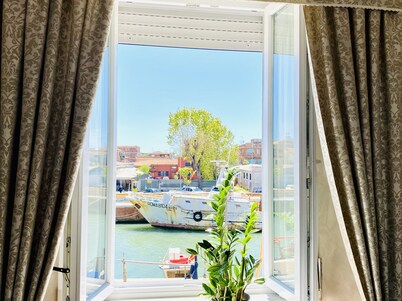 Domus Valadier Guesthouse