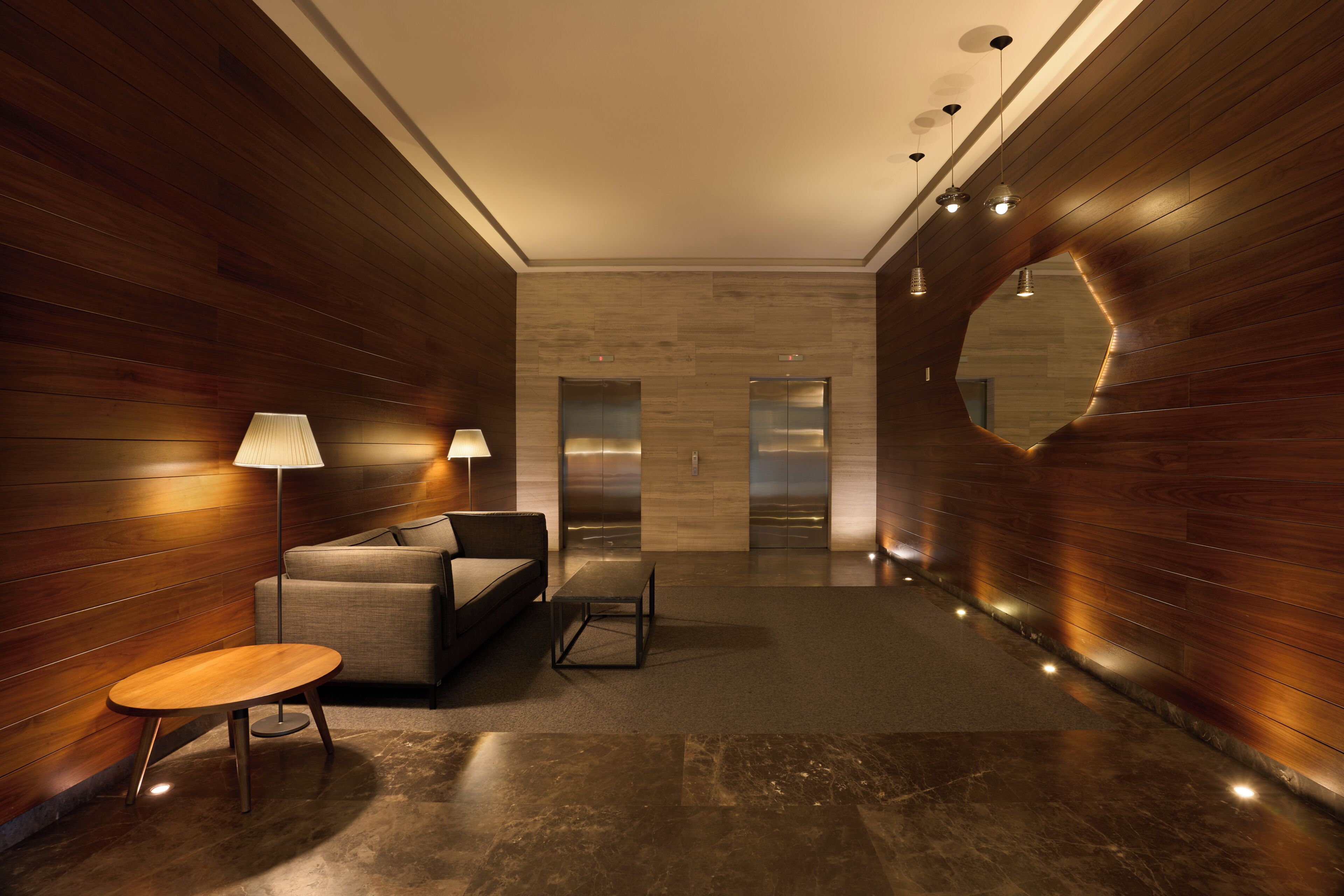 Ropa de cama de alta calidad y minibar 