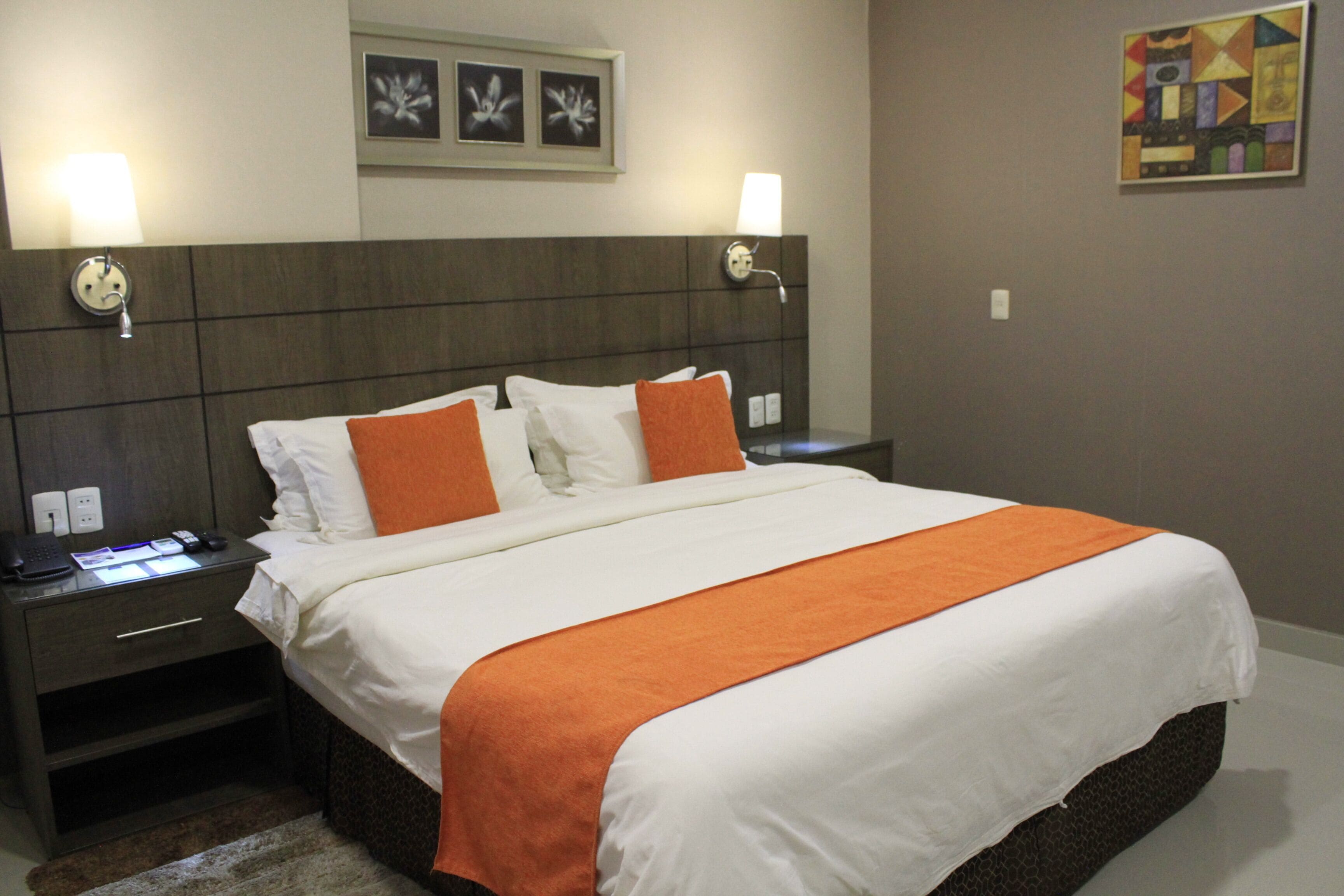 junior suite, 1 queen bed | down duvets, memory-foam beds, minibar, in-room safe