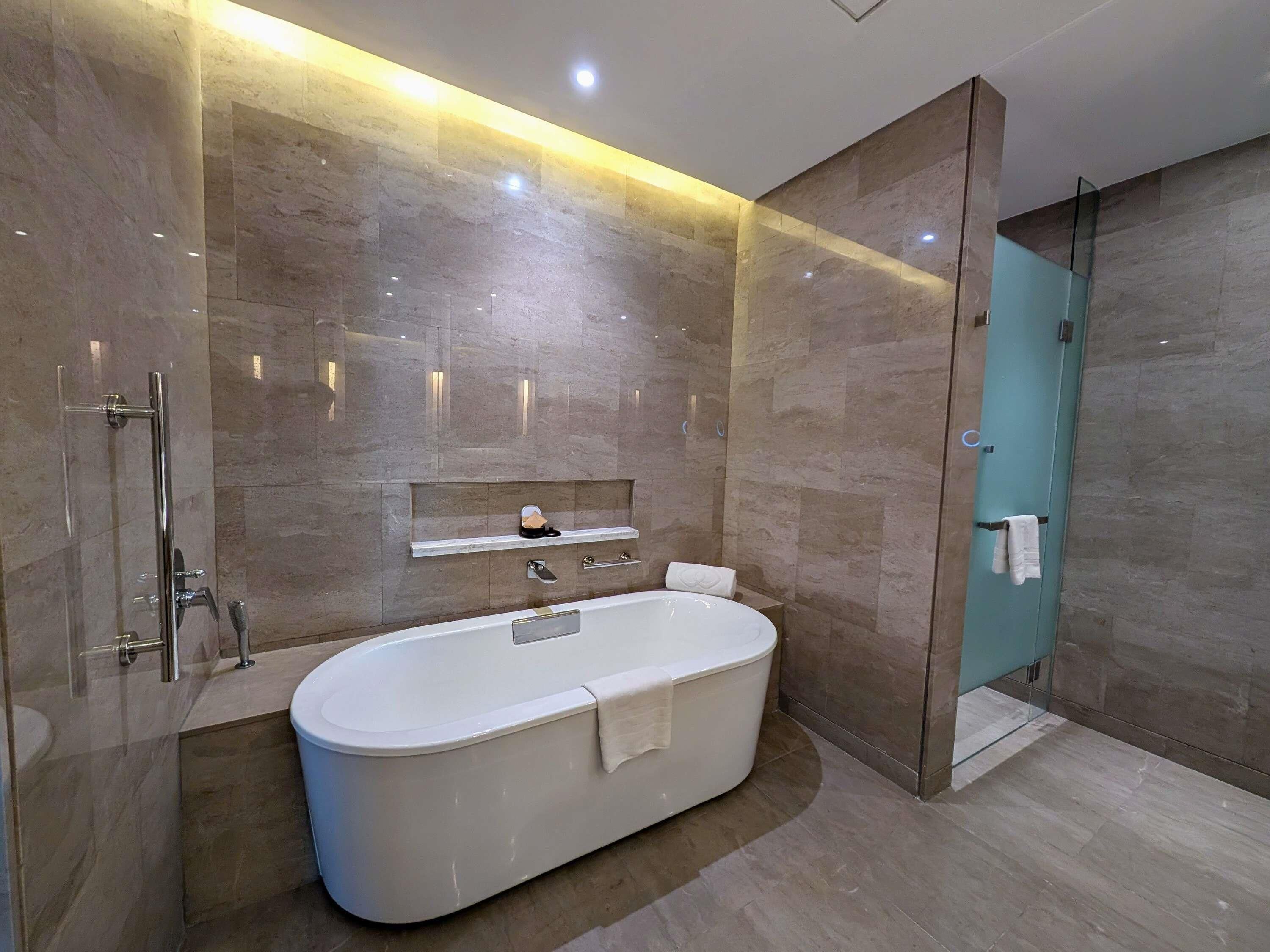 Prestige Suite, Club Millesime Access, 1 King Size Bed