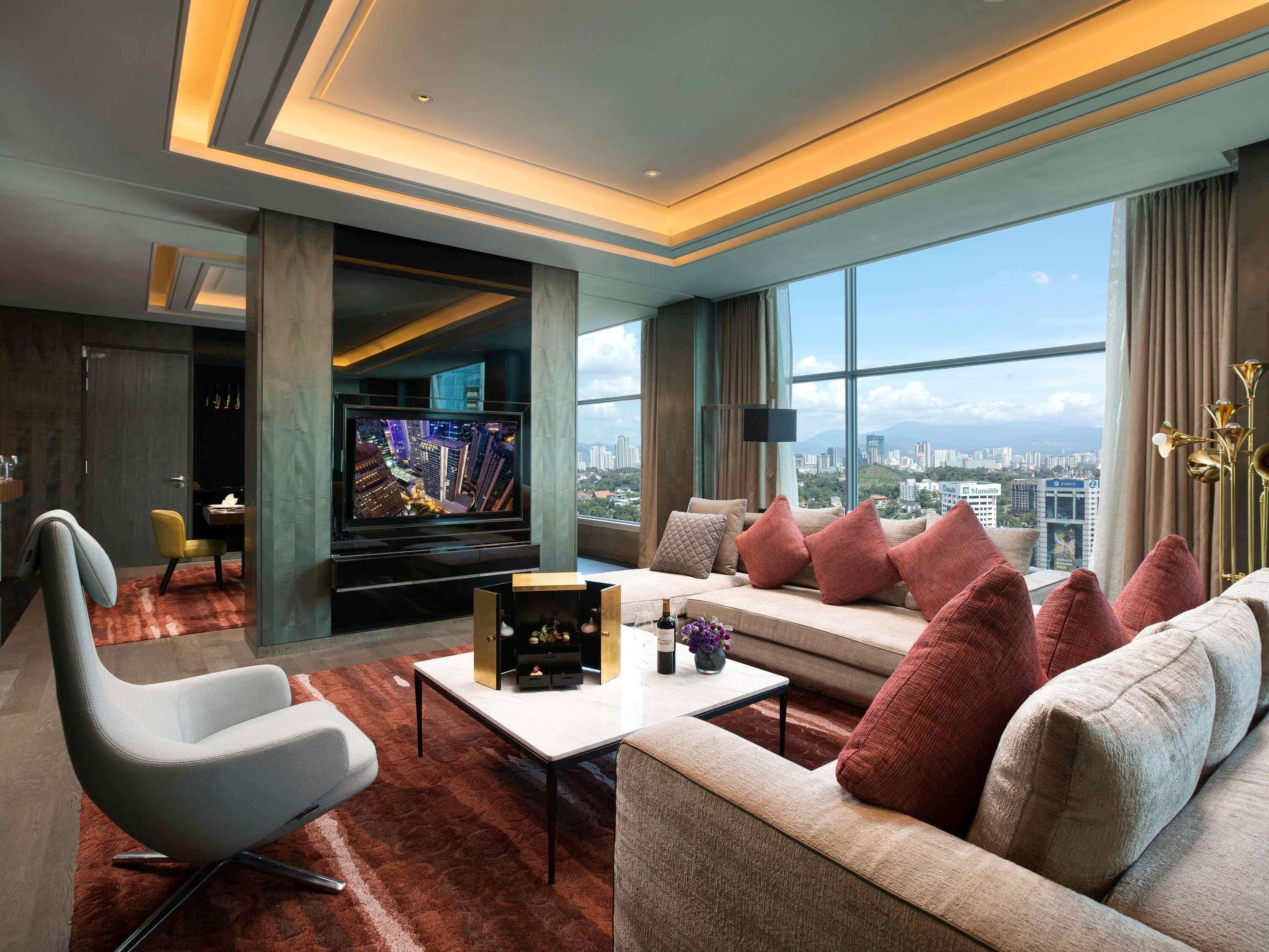 Ropa de cama de alta calidad y minibar 