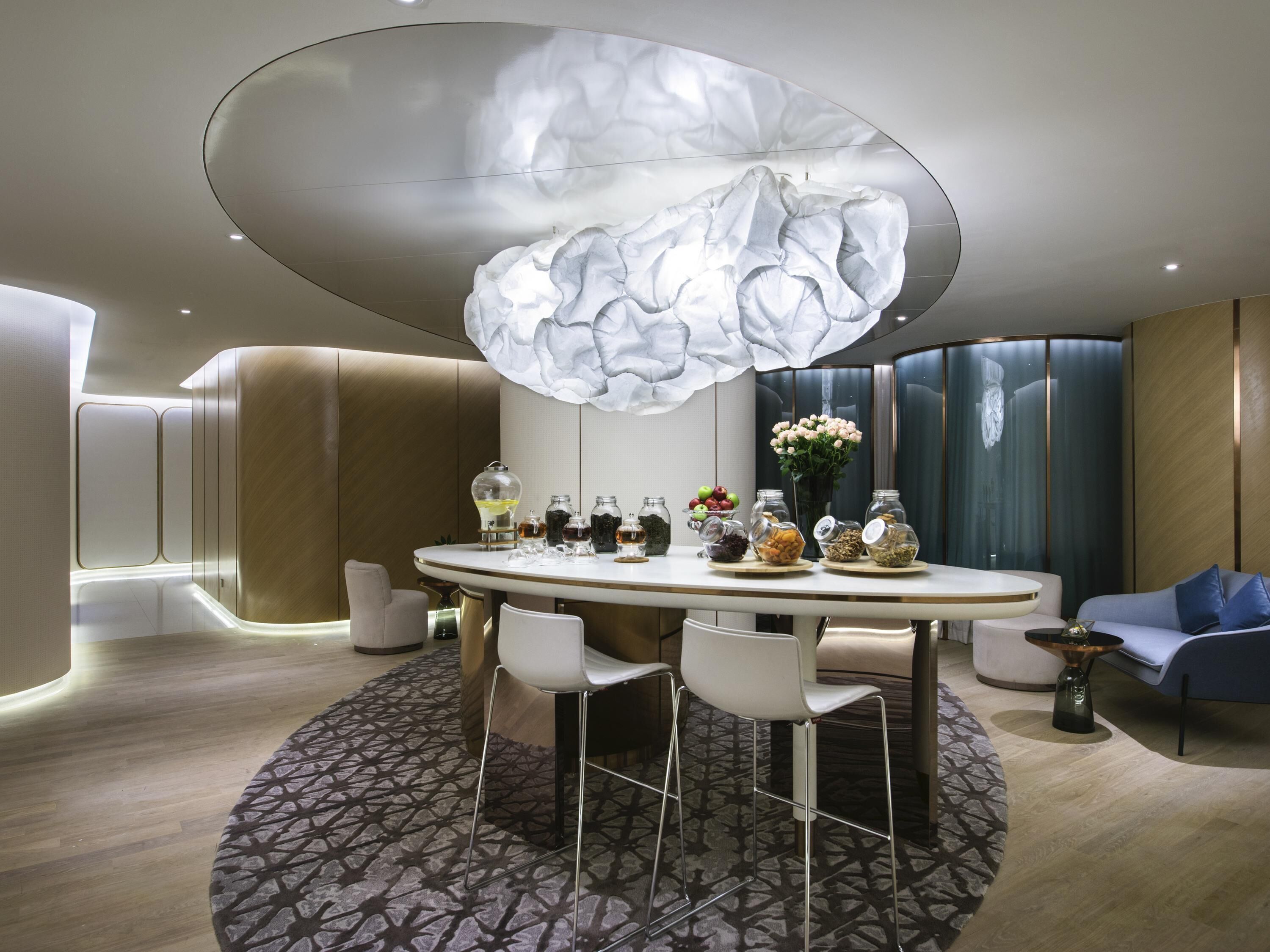 Turkish bath/hammam, facials, massage/treatment rooms