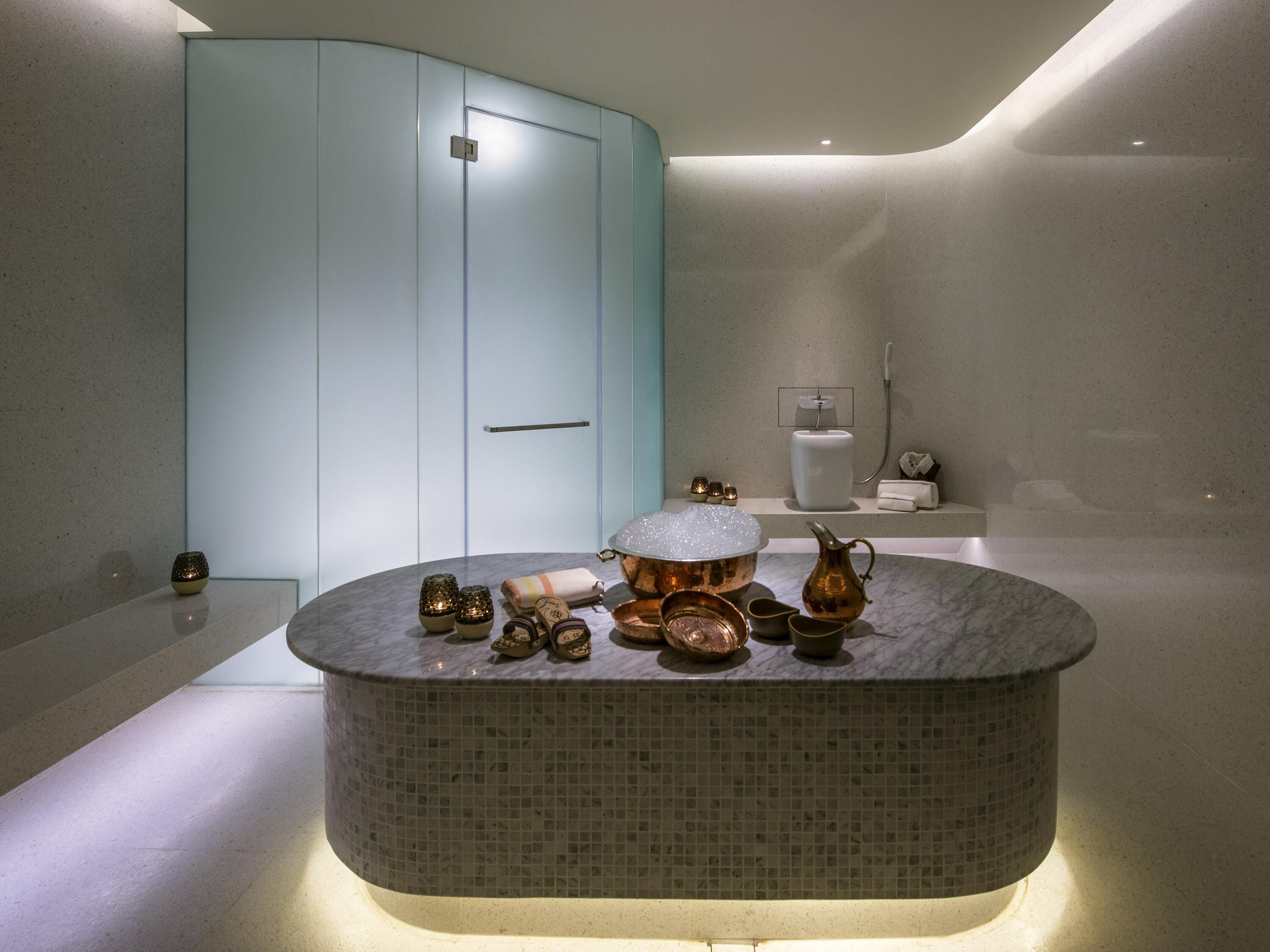Banho turco/hammam, tratamentos faciais, salas de massagem/tratamento