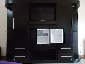 Habitació doble Deluxe, 2 llits dobles, accessible, hipoal·lergogen | Minibar, planxa i posts de planxar, wifi gratuïta i roba de llit