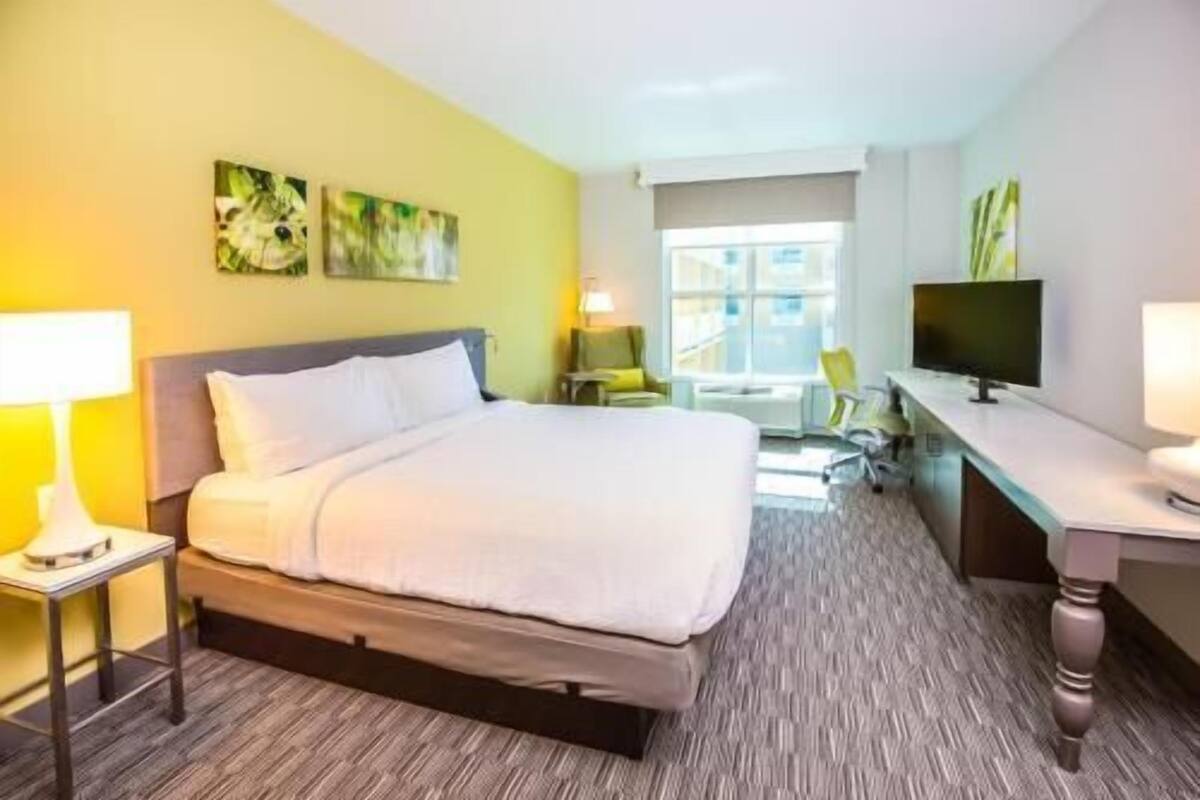 In-room safe, blackout drapes, iron/ironing board