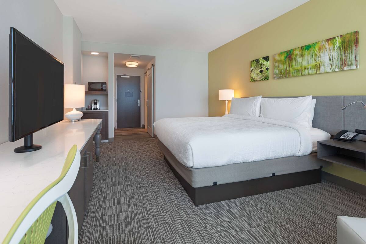 In-room safe, blackout drapes, iron/ironing board