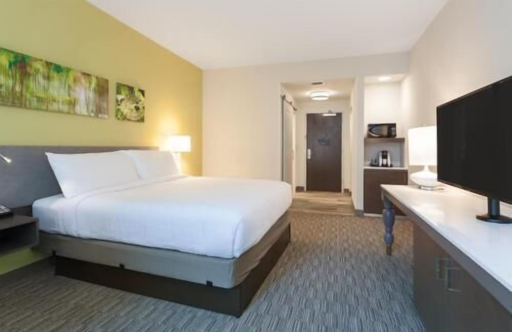 In-room safe, blackout drapes, iron/ironing board