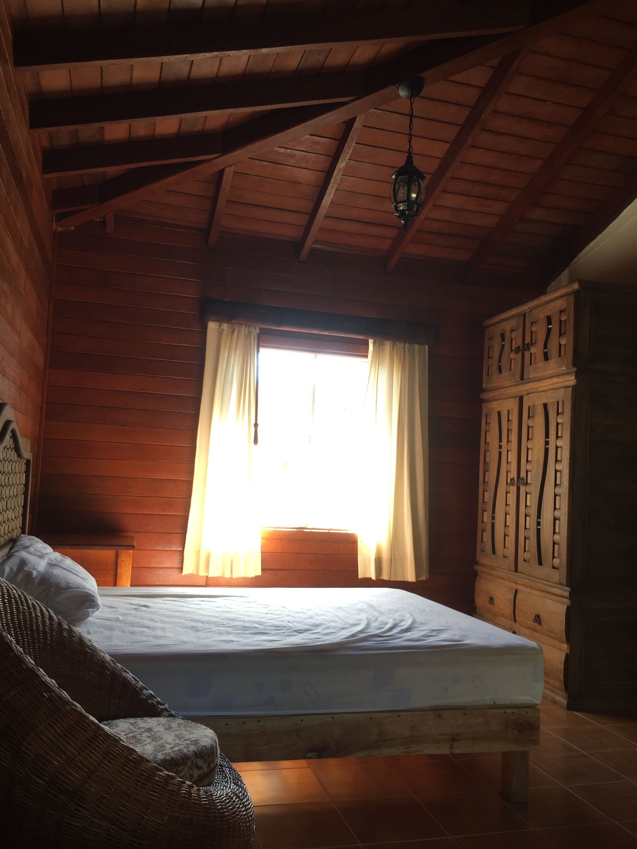 Cabaña exclusiva, 1 cama matrimonial | Ropa de cama hipoalergénica, edredón y decoración personalizada 