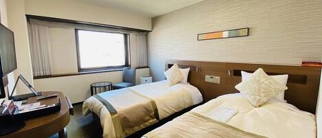 In-room safe, desk, iron/ironing board, free WiFi