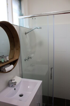Bathroom - Belmont Palms Motel (Marks Point)