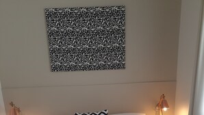 Unclassified image, 4 of 29, button - Belmont Palms Motel (Marks Point)