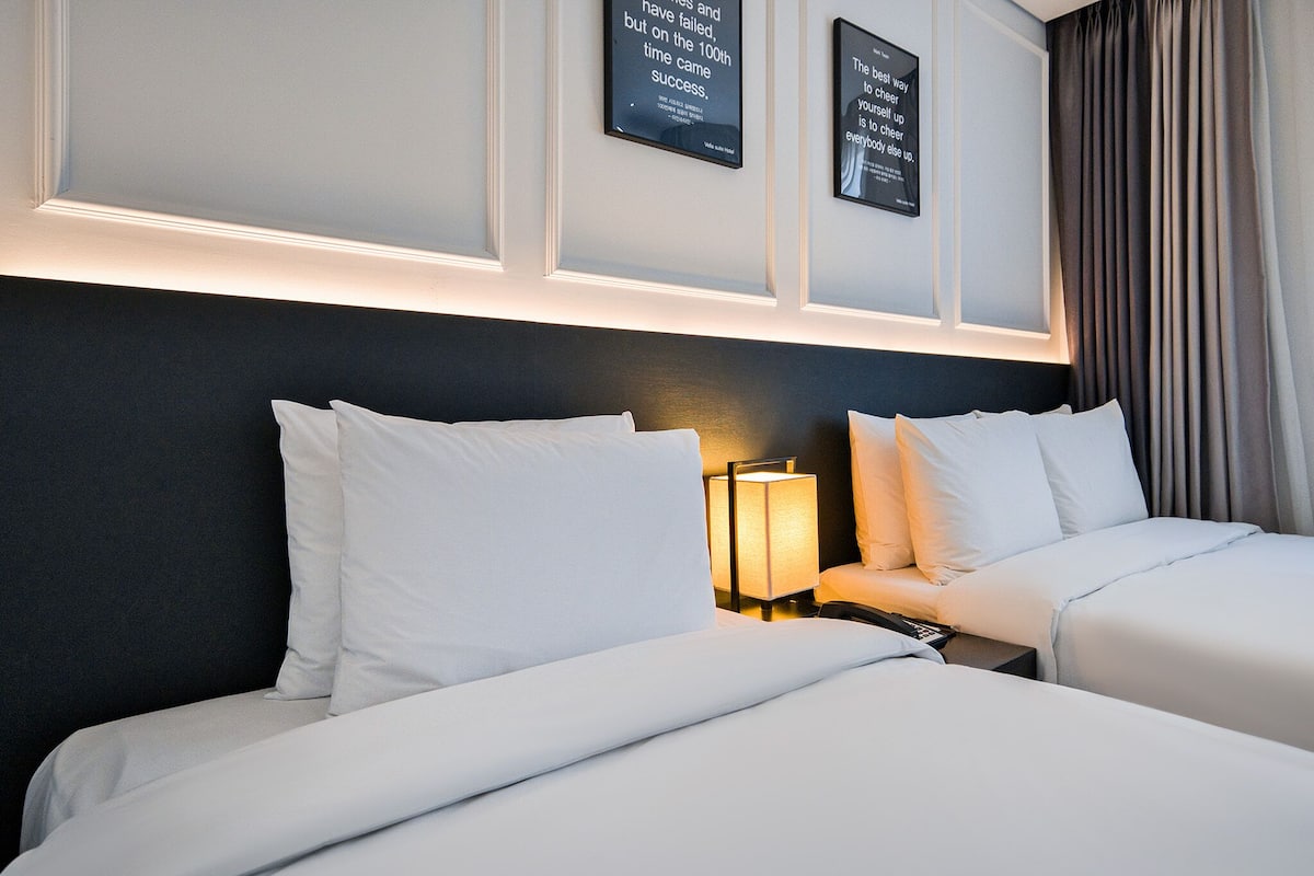 family twin room (for 3paxs) | 1 bedroom, premium bedding, free minibar items, desk