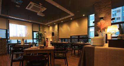 Hotel Vella Suite Suwon