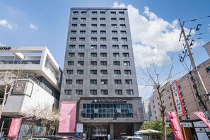 Front of property - Hotel Vella Suite Suwon (Suwon)