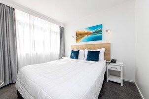 1 dormitorio, escritorio, tabla de planchar con plancha y wifi gratis