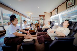 Body treatments, aromatherapy, Thai massages, body scrubs - The Cotai Luxury Design Hotel (Bang Sao Thong)