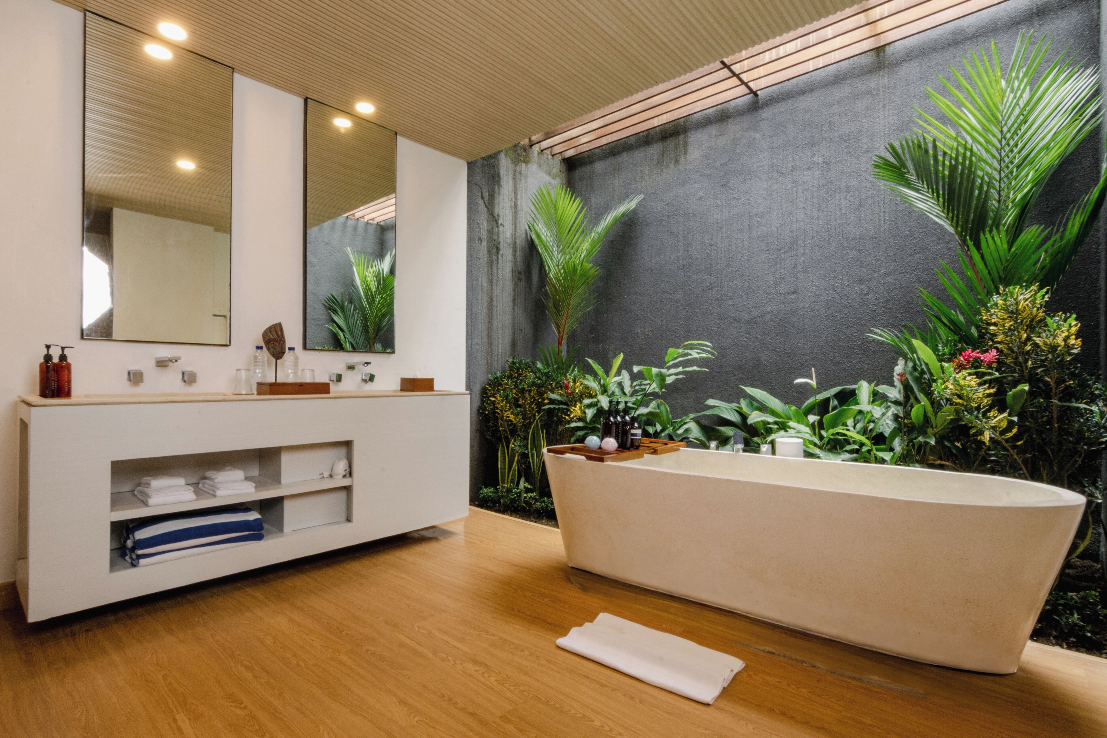 One Bedroom Pool Villa | Bathroom | Separate tub and shower, rainfall showerhead, free toiletries