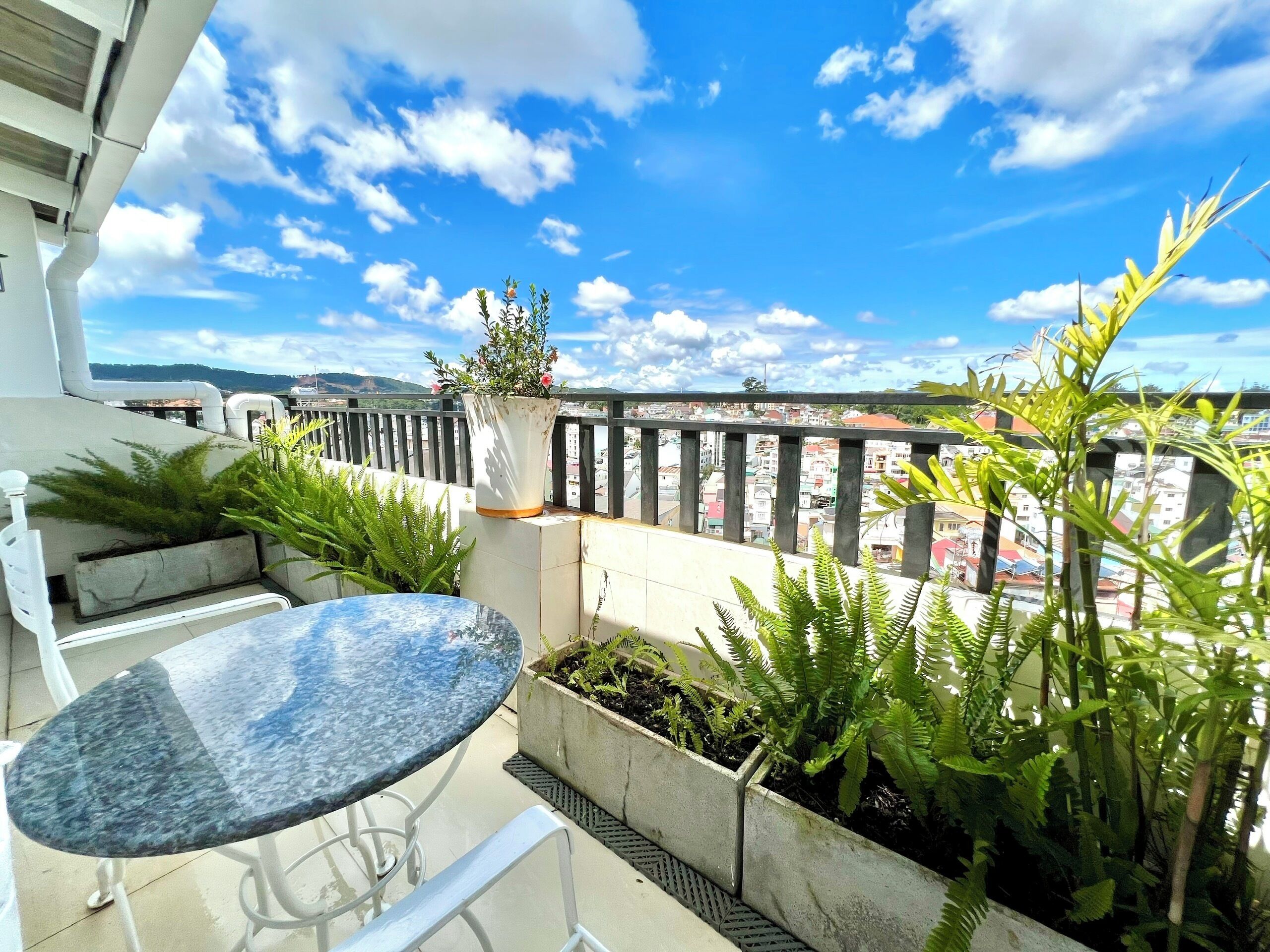 suite quadruple room | terrace/patio