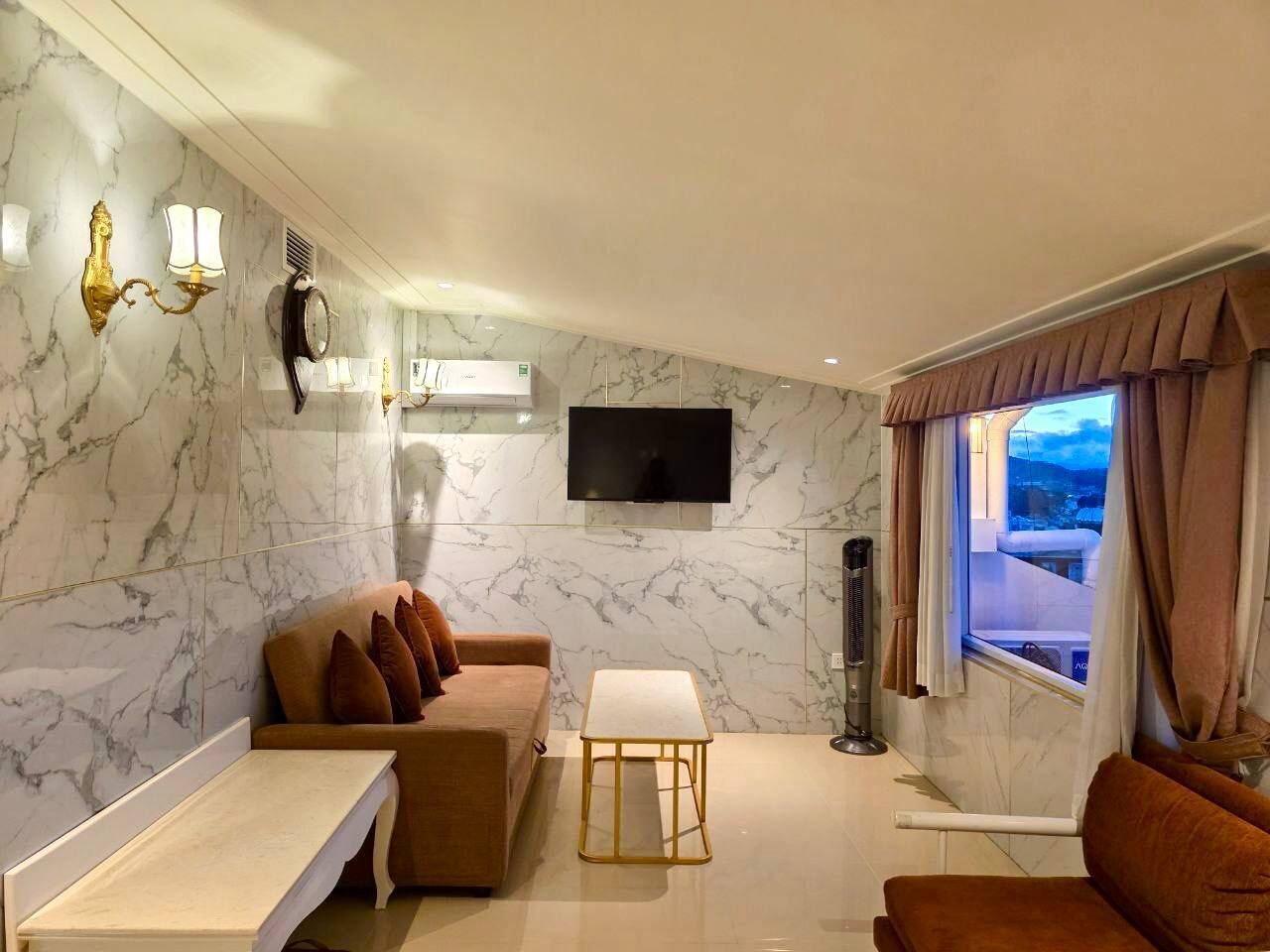 suite double room | minibar, desk, blackout curtains, free wifi