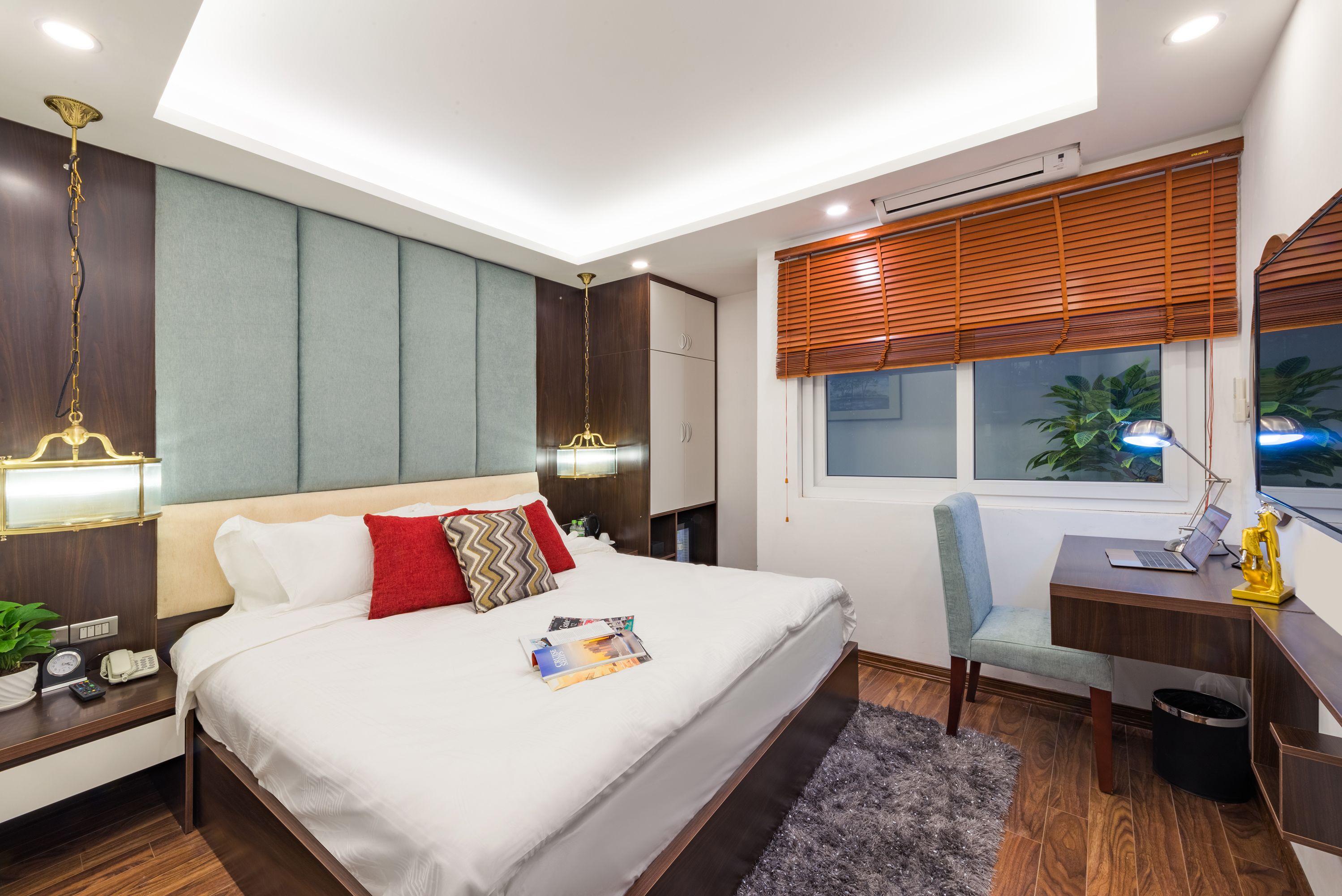 superior double room | 1 bedroom, minibar, in-room safe, desk