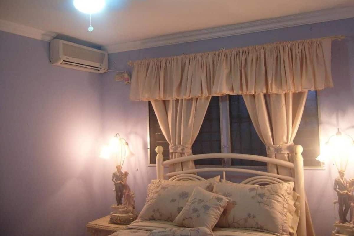 Single Room, 1 Double Bed, Shared Bathroom | In-room safe, iron/ironing board (on request), WiFi (free)