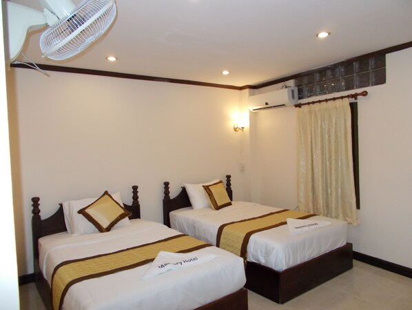 Standard Twin Room, 2 Singles | In-room safe, desk, free WiFi - Memory Hotel (Vientiane)