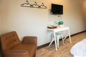 1 bedroom, desk, laptop workspace, blackout curtains - I Rich Residence (Bangkok)