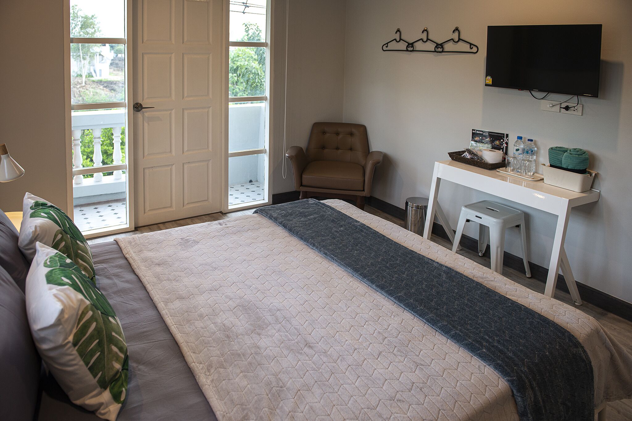 standard double room | 1 bedroom, desk, laptop workspace, blackout curtains