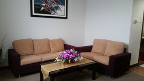 Suite Executive | Soggiorno | TV LCD 39 pollici con canali satellitari, TV
