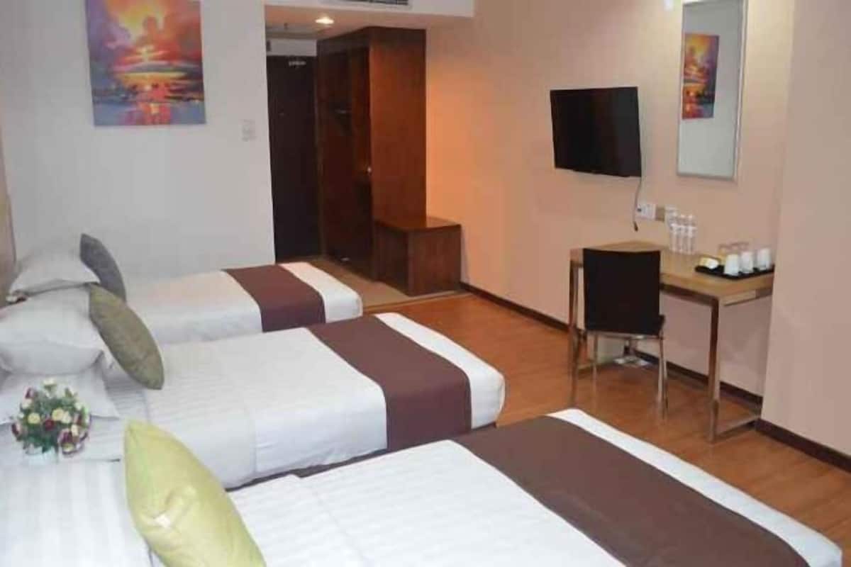In-room safe, desk, iron/ironing board, free WiFi