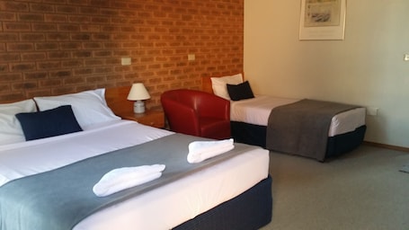 Disabled Room | 2 bedrooms, premium bedding, minibar, desk