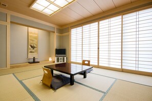 Japanese Style Room | Free WiFi - Daichoso (Imabari)