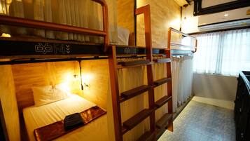 Capsule in Female Dorm | Blackout drapes, free WiFi, bed sheets