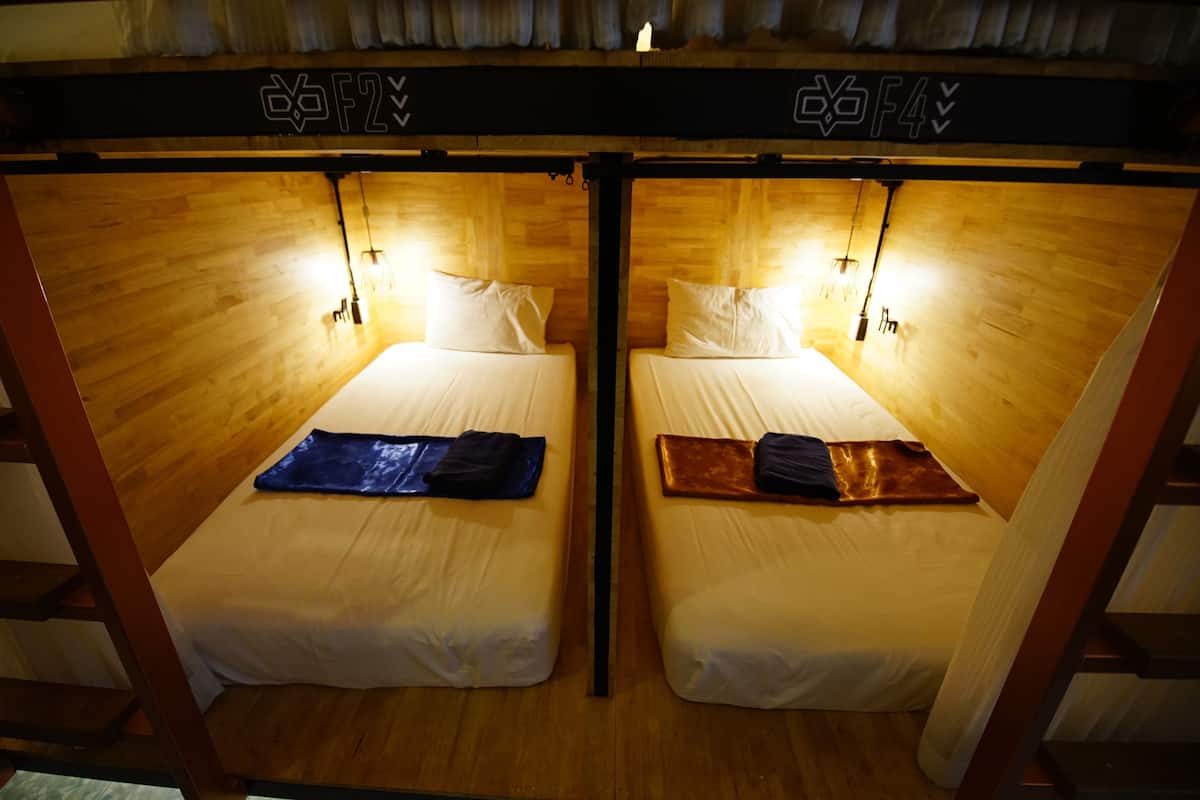 Capsule in Female Dorm | 遮光窗簾/窗簾、免費 Wi-Fi、床單