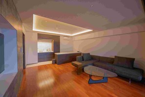 Living area - Hotel Sansuikan (Beppu)